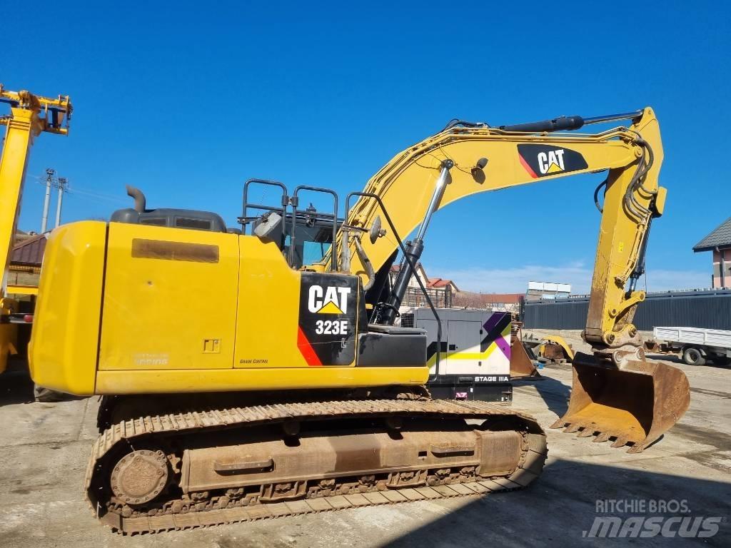 CAT 323 EL Vikšriniai ekskavatoriai