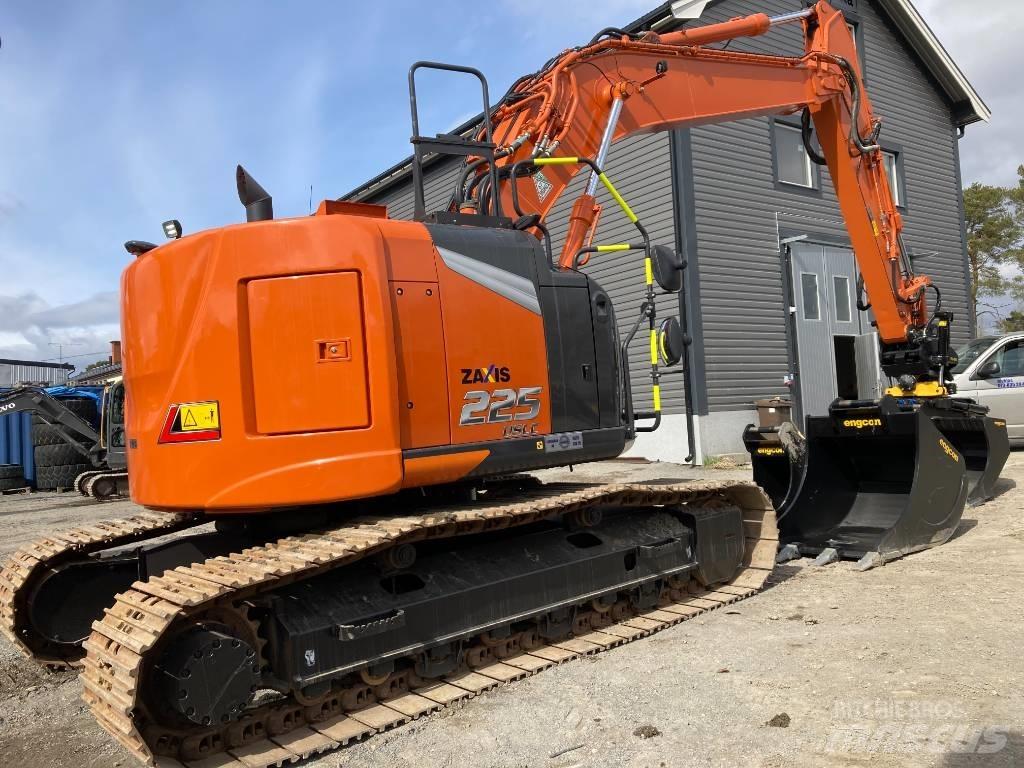 Hitachi ZX 225 US LC Vikšriniai ekskavatoriai
