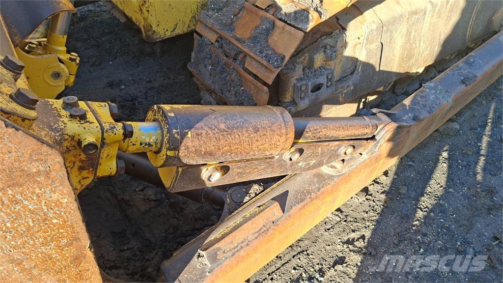 Komatsu D65 EX17 Statyba - Kita