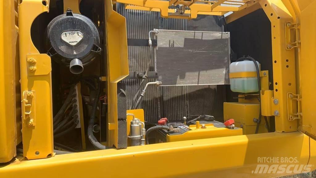 Komatsu PC 160 LC Vikšriniai ekskavatoriai