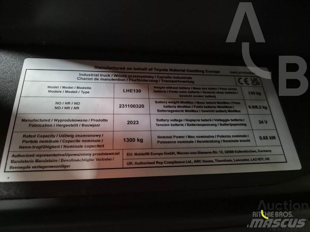 Toyota LHE130 Vidutinių aukščių užsakytų prekių krautuvai