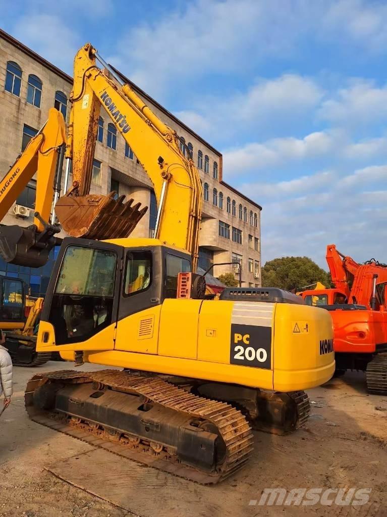 Komatsu PC 200-7 Vikšriniai ekskavatoriai