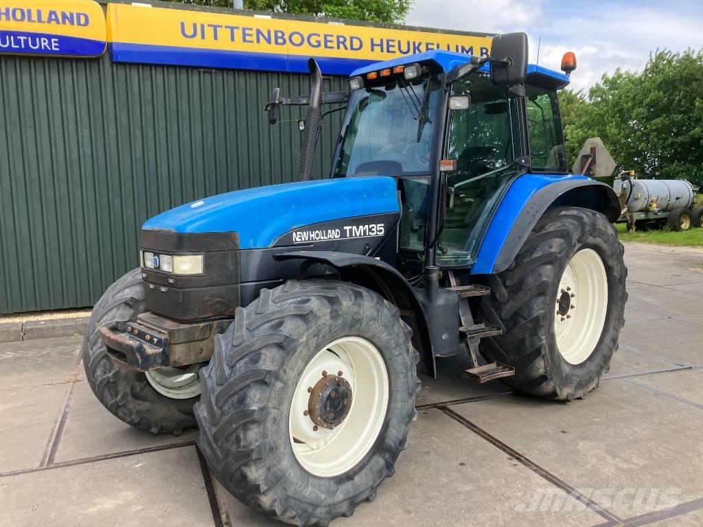New Holland TM 135 Traktoriai