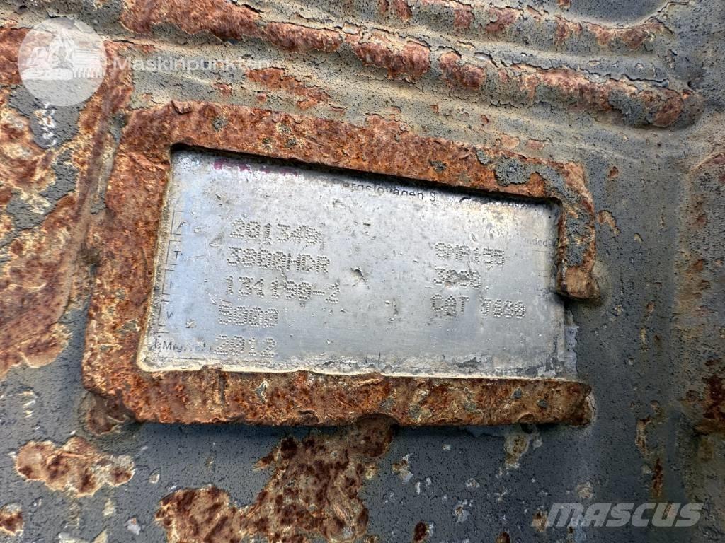 CAT 374 F L Vikšriniai ekskavatoriai