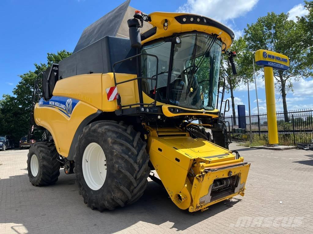New Holland CR 8.80 Derliaus nuėmimo kombainai