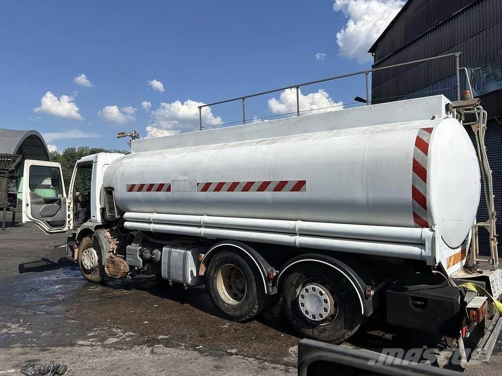 Renault 320 Automobilinės cisternos