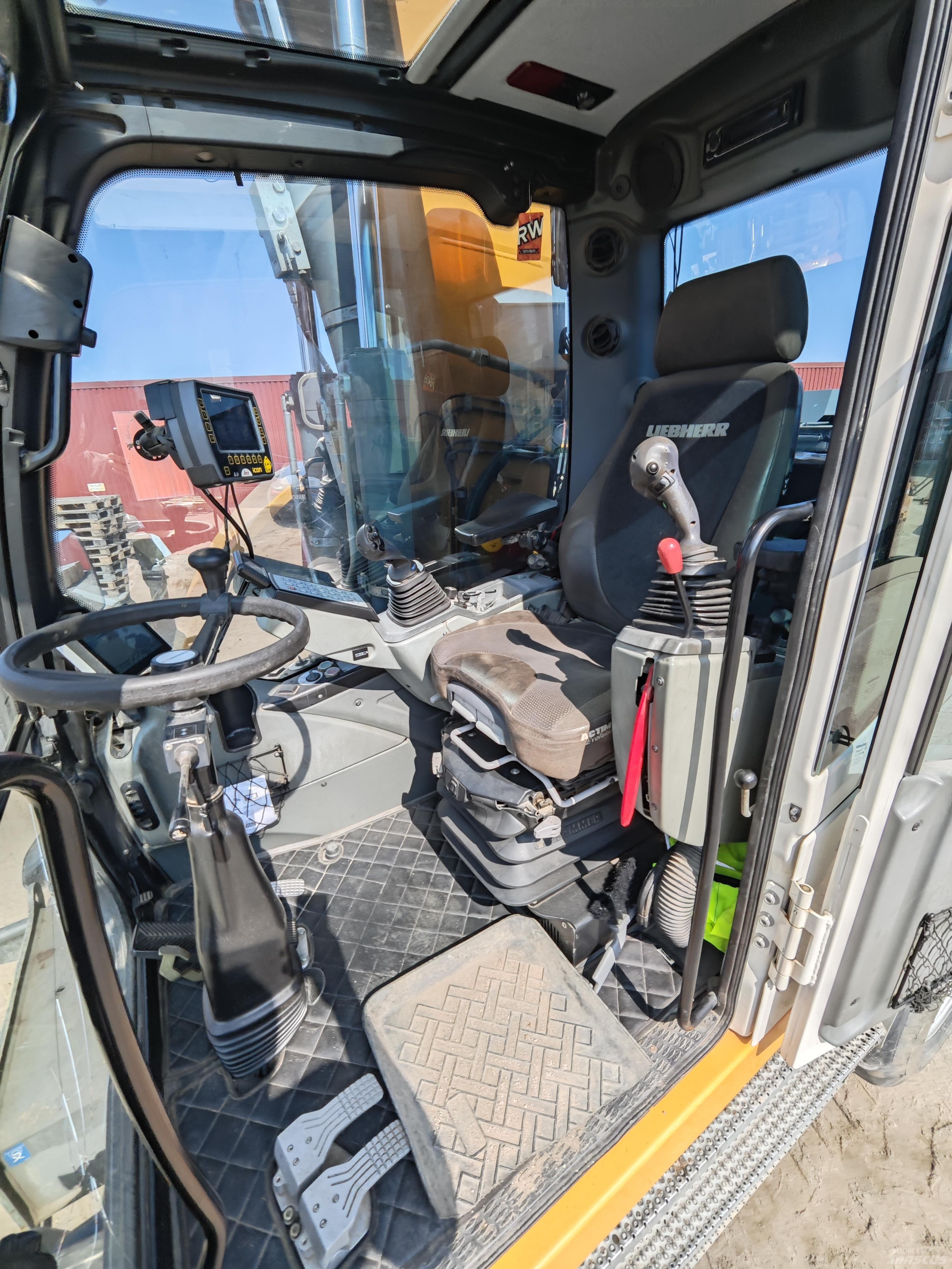Liebherr 914 C Ratiniai ekskavatoriai