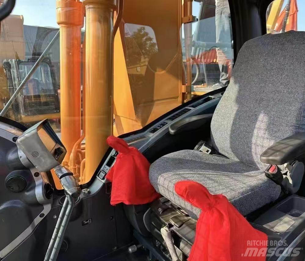 Hyundai 220-9 Vikšriniai ekskavatoriai