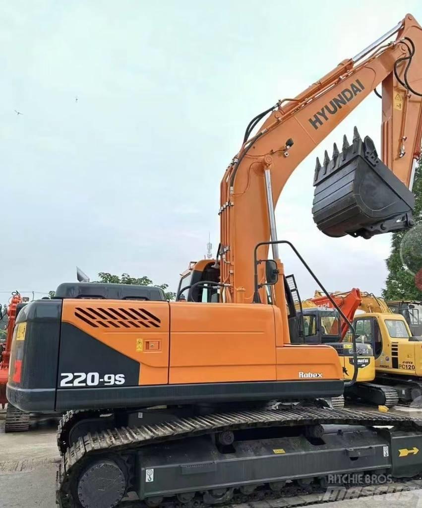 Hyundai 220-9 Vikšriniai ekskavatoriai