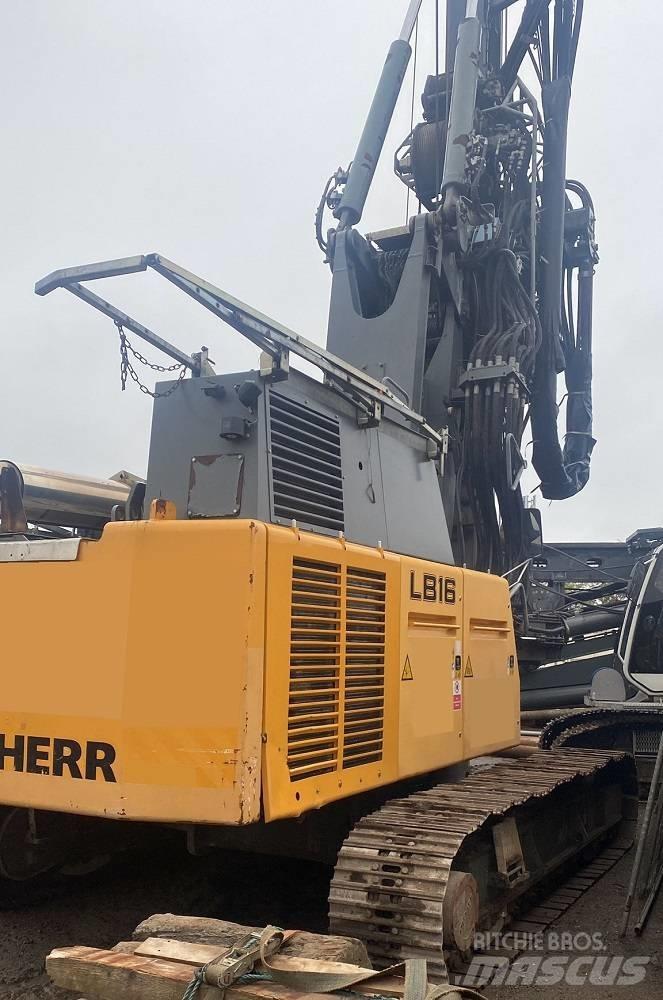 Liebherr LB 16 Polių kalimo technika