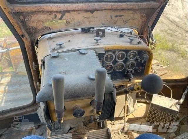CAT D 7 G Vikšriniai buldozeriai
