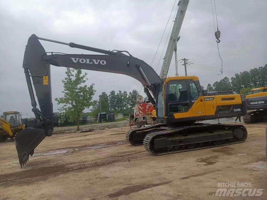 Volvo EC 240 DL Vikšriniai ekskavatoriai