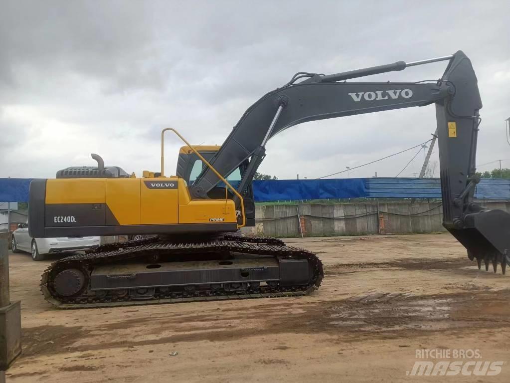 Volvo EC 240 DL Vikšriniai ekskavatoriai