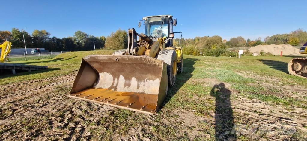 New Holland W 190 B Naudoti ratiniai krautuvai