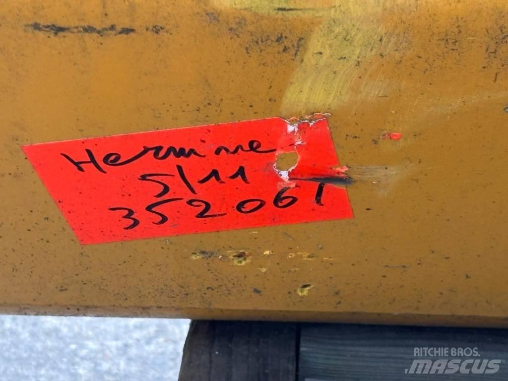 Volvo Tailgate Kiti naudoti statybos komponentai