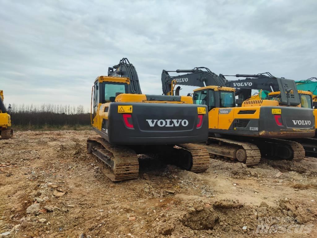 Volvo EC220D Vikšriniai ekskavatoriai