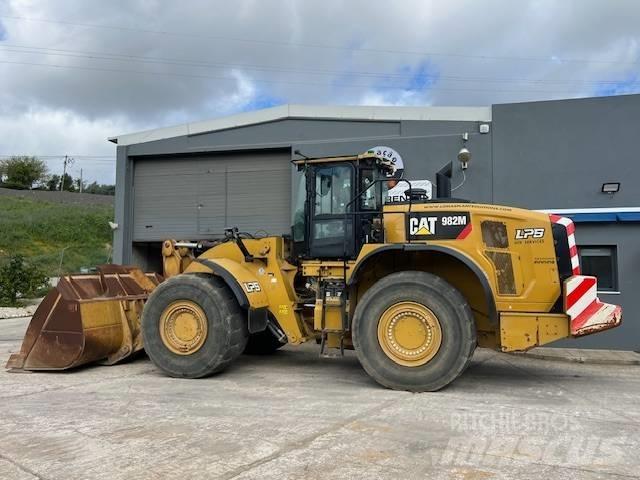 CAT 982 M Naudoti ratiniai krautuvai