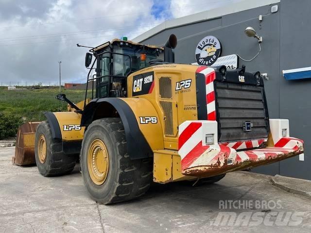 CAT 982 M Naudoti ratiniai krautuvai
