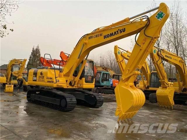 Komatsu PC200-7 Vikšriniai ekskavatoriai