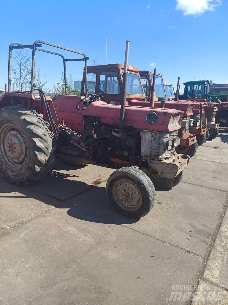Massey Ferguson 168 Traktoriai