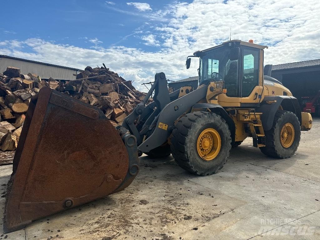 Volvo L 90 H Naudoti ratiniai krautuvai