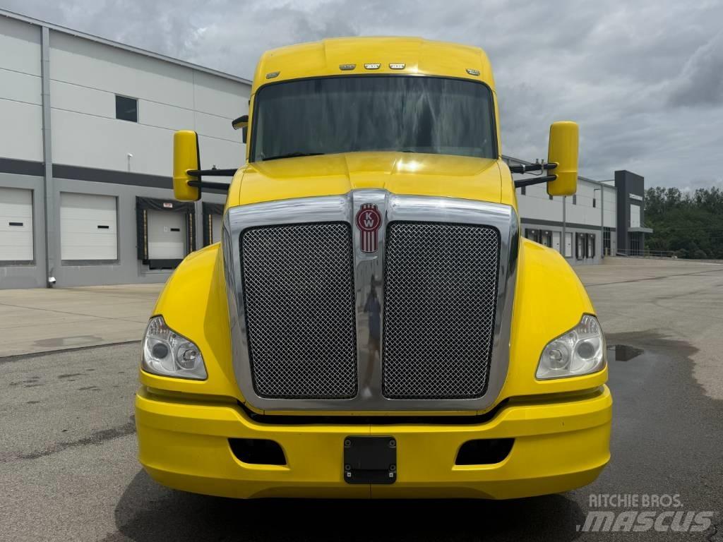Kenworth T 680 Naudoti vilkikai
