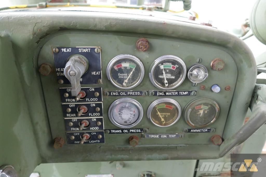 CAT D7F Ex-army Vikšriniai buldozeriai