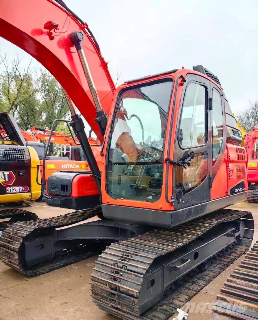 Doosan DX 140 Vikšriniai ekskavatoriai