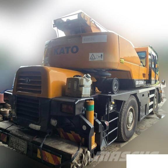 Kato KR 25 H V-3 Neapdoroto reljefo kranai