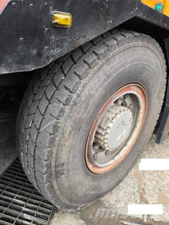 Kato KR 25 H V-3 Neapdoroto reljefo kranai