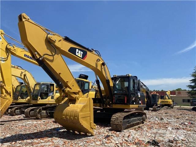 CAT 326D Vikšriniai ekskavatoriai