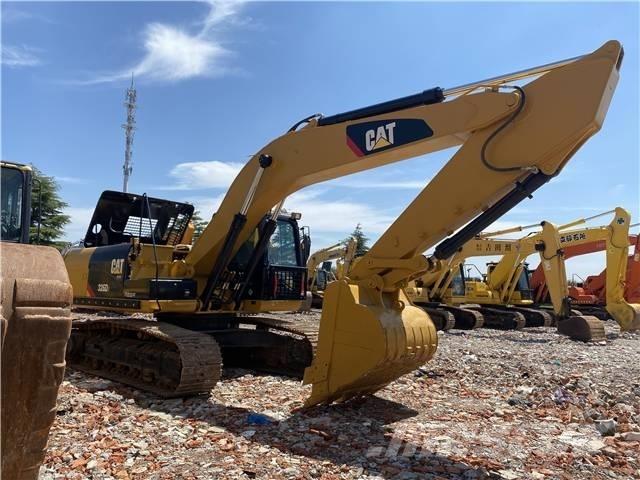 CAT 326D Vikšriniai ekskavatoriai