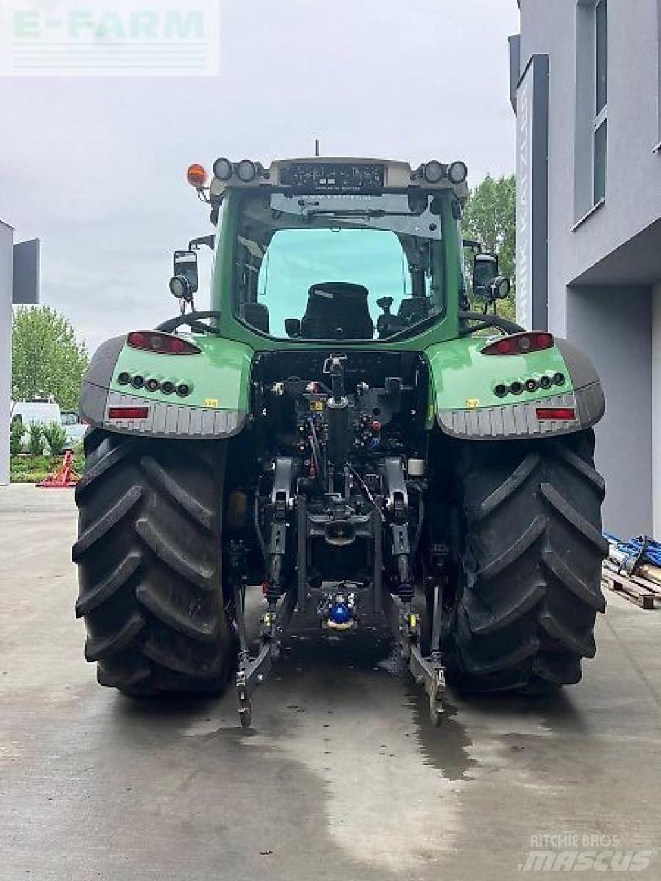 Fendt 724 vario Traktoriai