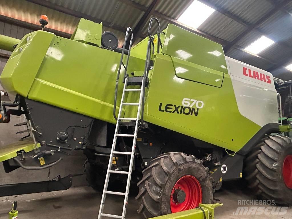 CLAAS Lexion 670 Derliaus nuėmimo kombainai