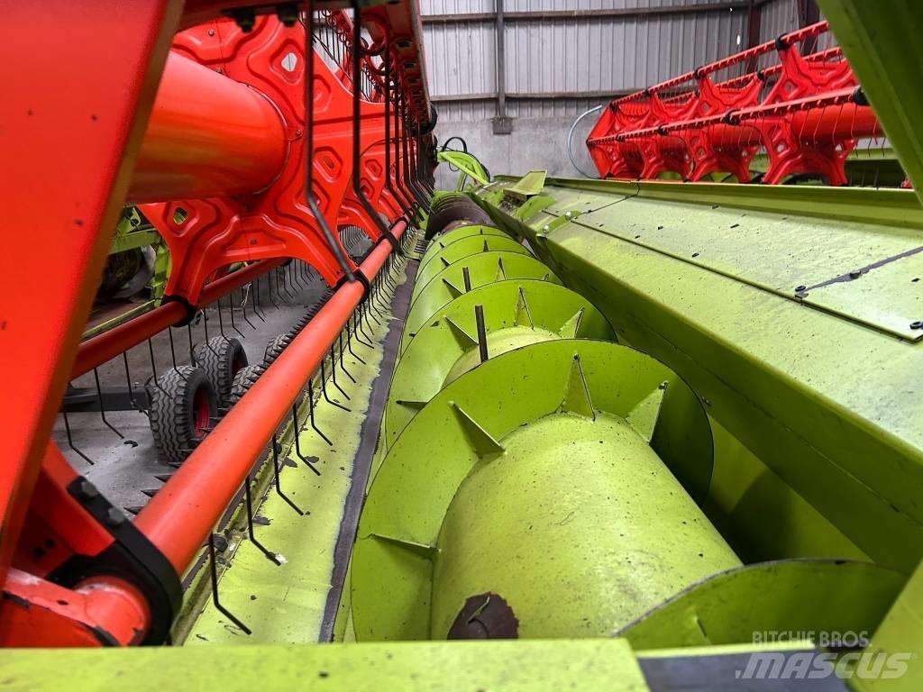 CLAAS Lexion 670 Derliaus nuėmimo kombainai