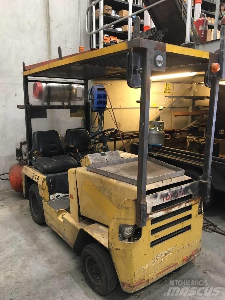 Toyota 2TG10 Buksyravimo vilkikai