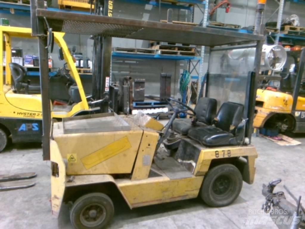 Toyota 2TG10 Buksyravimo vilkikai