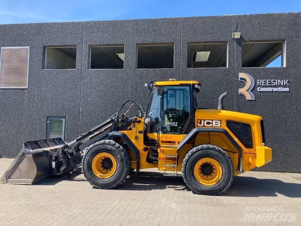 JCB 437 HT HL Naudoti ratiniai krautuvai