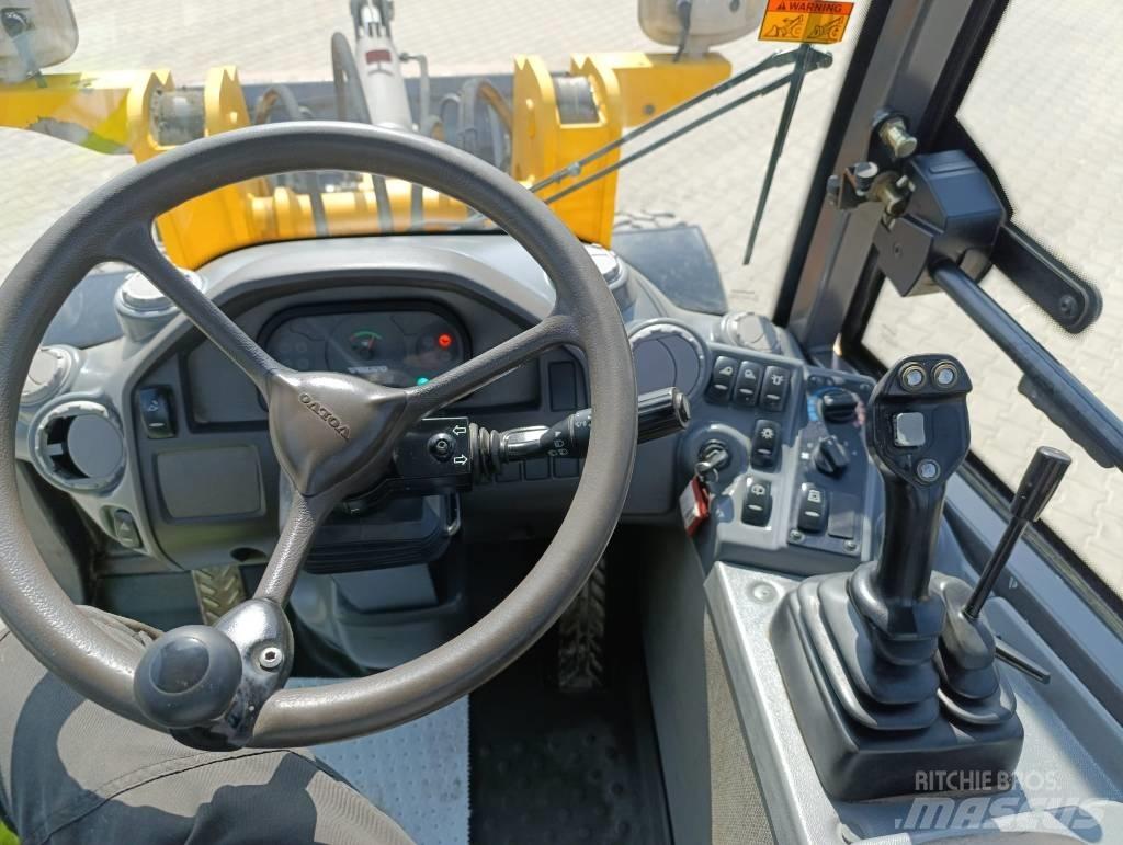 Volvo L 25 F Naudoti ratiniai krautuvai
