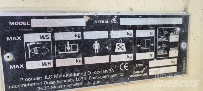 JLG 203-24 Žirkliniai keltuvai
