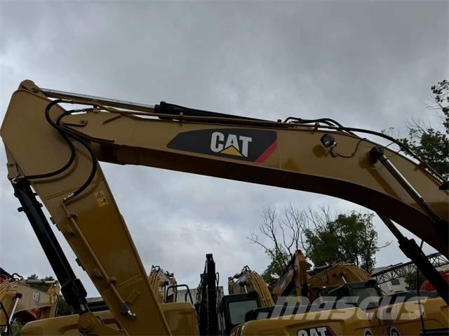 CAT 320 D2L Vikšriniai ekskavatoriai