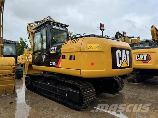 CAT 320 D2L Vikšriniai ekskavatoriai