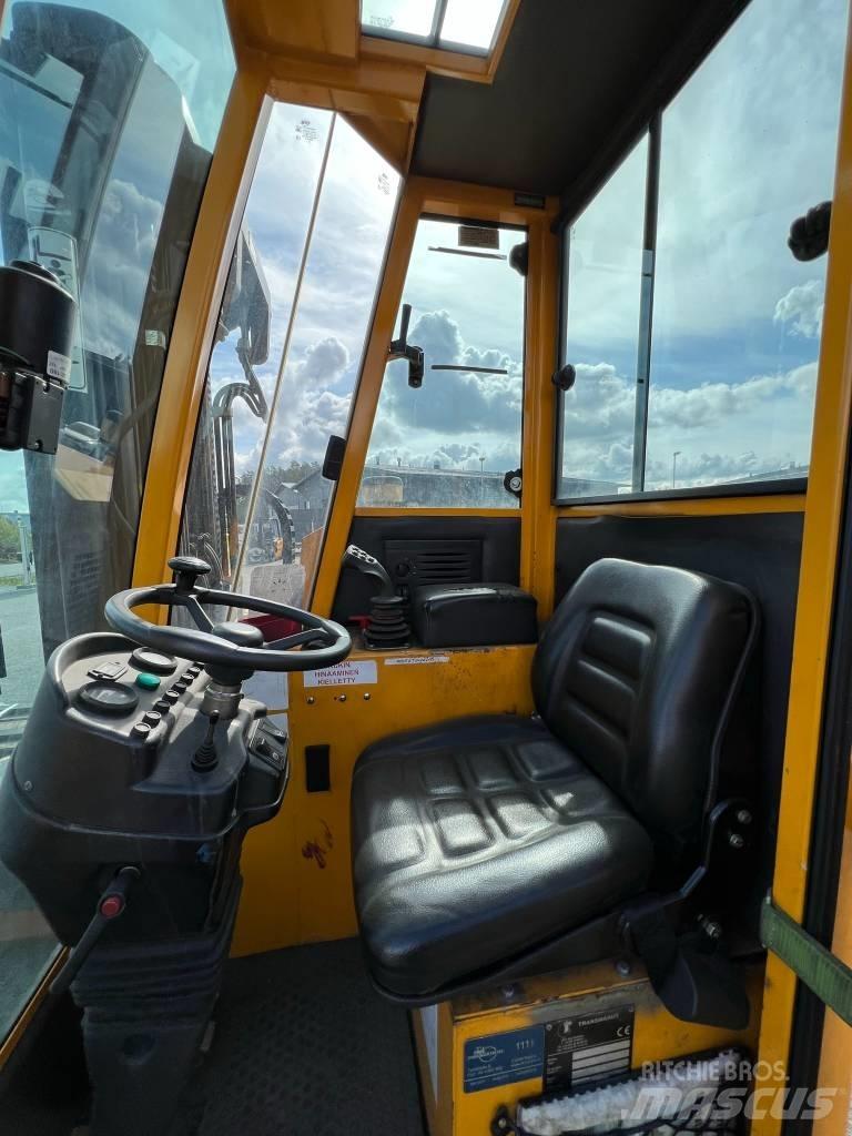 Transmanut T30 Krautuvai su pakrovimu iš šonų