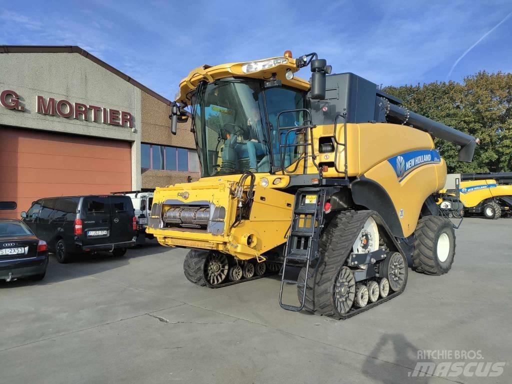 New Holland CR 9090 Derliaus nuėmimo kombainai