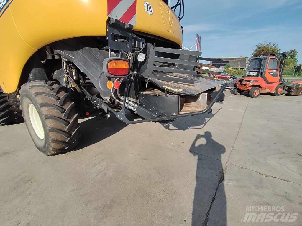 New Holland CR 9090 Derliaus nuėmimo kombainai