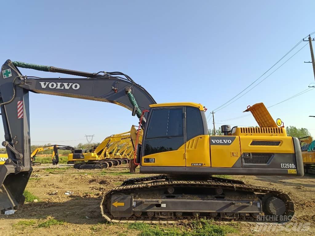 Volvo EC 250 Vikšriniai ekskavatoriai
