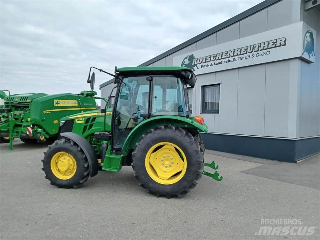 John Deere 5058E Traktoriai