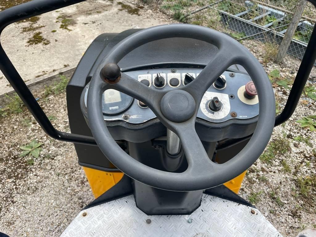 Bomag BW 120 AD-4 Porinių būgnų volai