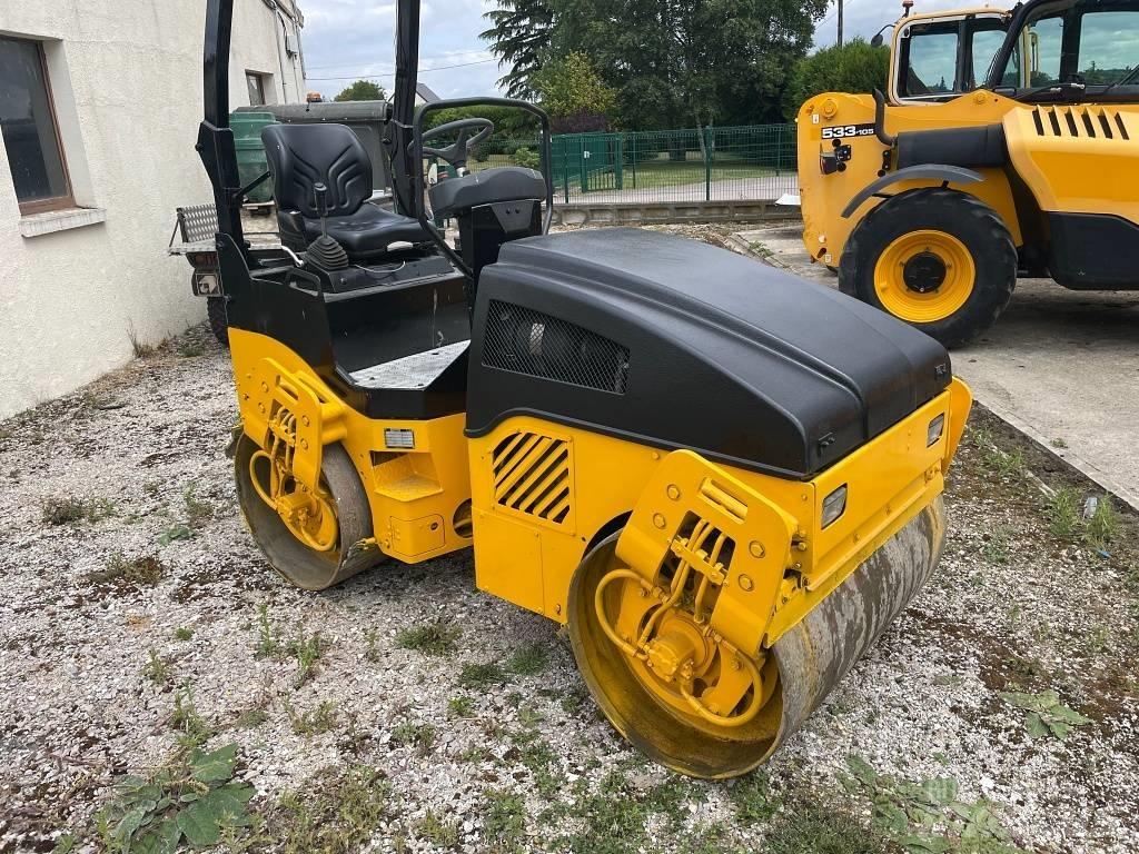 Bomag BW 120 AD-4 Porinių būgnų volai