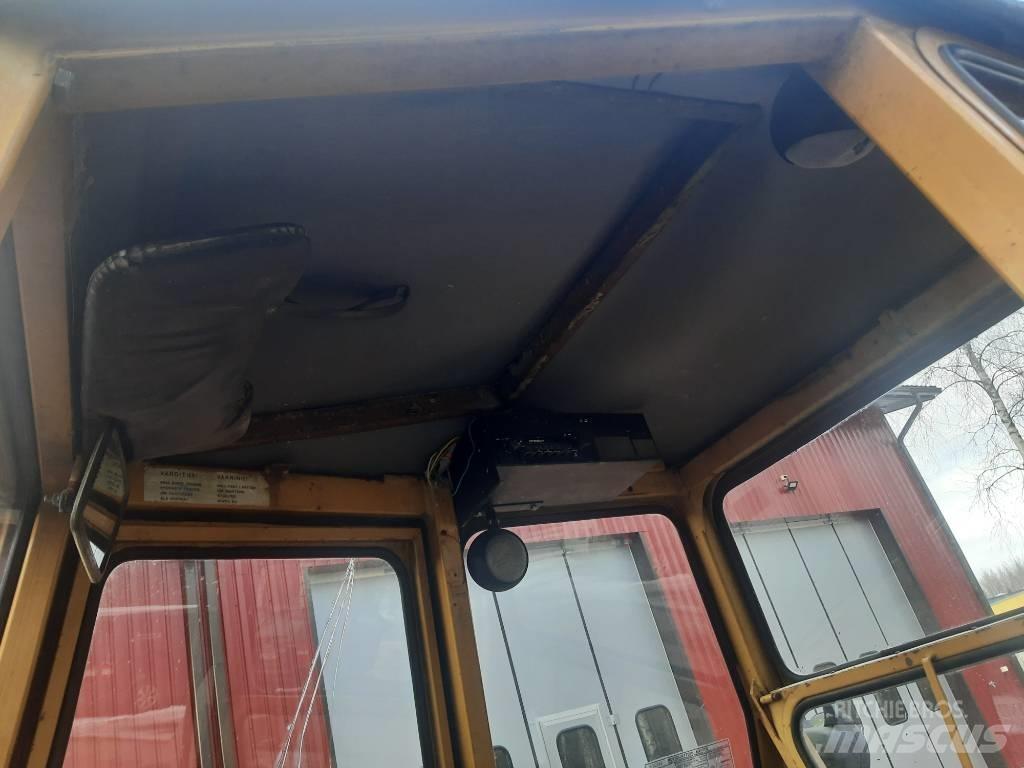 Valmet 702S 4 veto Traktoriai